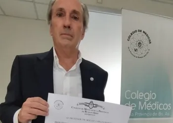 El Colegio de Médicos homenajeó al académico-doctor-profesor Carlos Boccio
