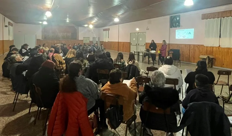 Vecinos de Saforcada recibieron capacitación sobre seguridad e inocuidad alimentaria
