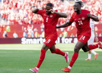 Canadá rescató un empate histórico ante Bosnia en Toronto y sumó su primer punto en un Mundial