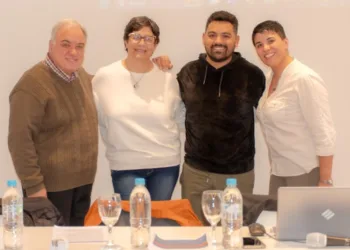 Presentaron la revista «La Colectiva del 453»