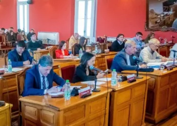 Proponen herramientas para asistir a consumidores vulnerables y sobreendeudados
