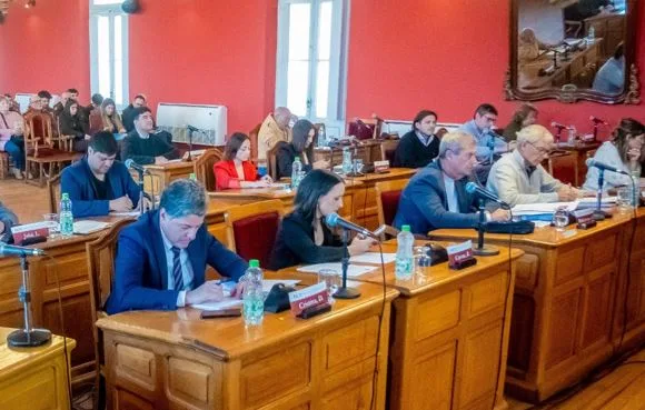 Proponen herramientas para asistir a consumidores vulnerables y sobreendeudados