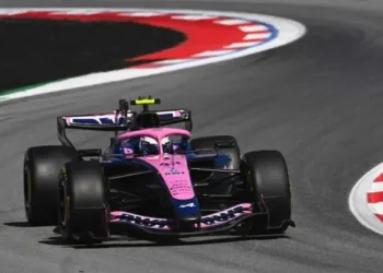 Colapinto largará 13° en el GP de España y Russell hizo la pole