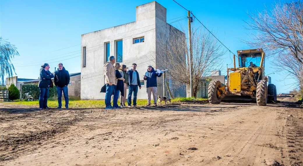 Avanzan los trabajos de mejoras en calles e hídricas en el barrio San Ignacio
