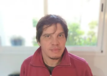 Destacan el avance de la imagen  positiva de Bregman en las encuestas