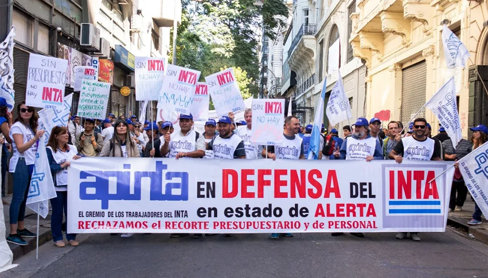 Denuncian que el INTA ya perdió 1.200 puestos de trabajo