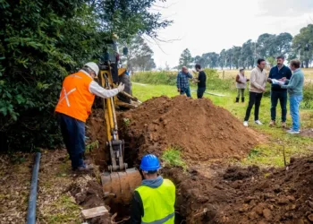 Obras de extensión de agua corriente y cloacas en barrio 11 de Julio