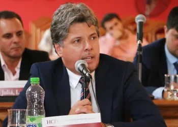 Cristina respaldó el proyecto para cobrar salud y educación a extranjeros