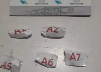 Investigan a dos jóvenes por presunta comercialización de drogas