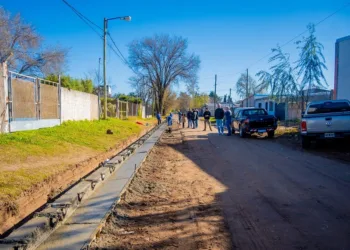 Los Almendros: asfaltarán las adyacencias de la Escuela Nº 48