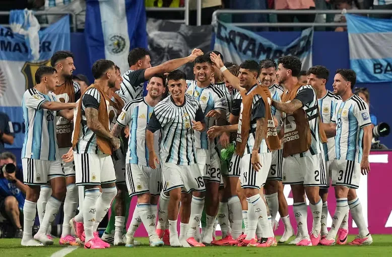 Argentina quiere instalarse en semifinales: va contra Suiza