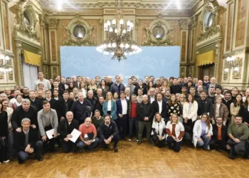 Kicillof busca eliminar el límite a la reelección de los intendentes