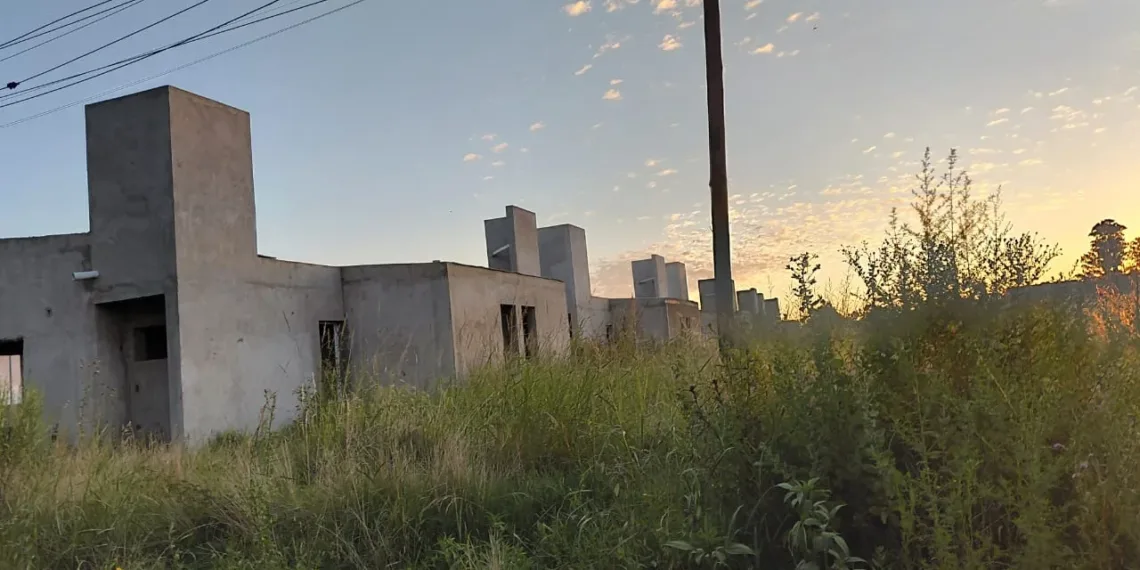 ¿Puede reactivarse la construcción de las 25 viviendas en La Celeste?