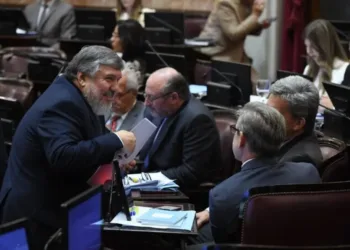 Los senadores cobrarán con aumento: $12 millones por mes