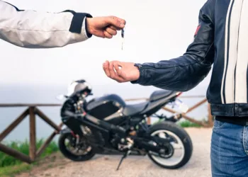 Qué revisar antes de comprar una moto usada