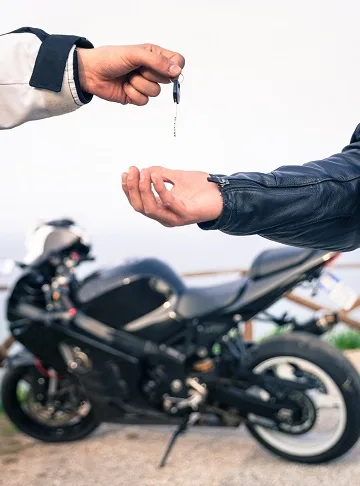 Qué revisar antes de comprar una moto usada