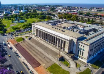 El Gobierno ratificó que las universidades le pueden cobrar a los extranjeros