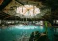 Un rincón inspirado en los cenotes mexicanos sorprende en la costa bonaerense