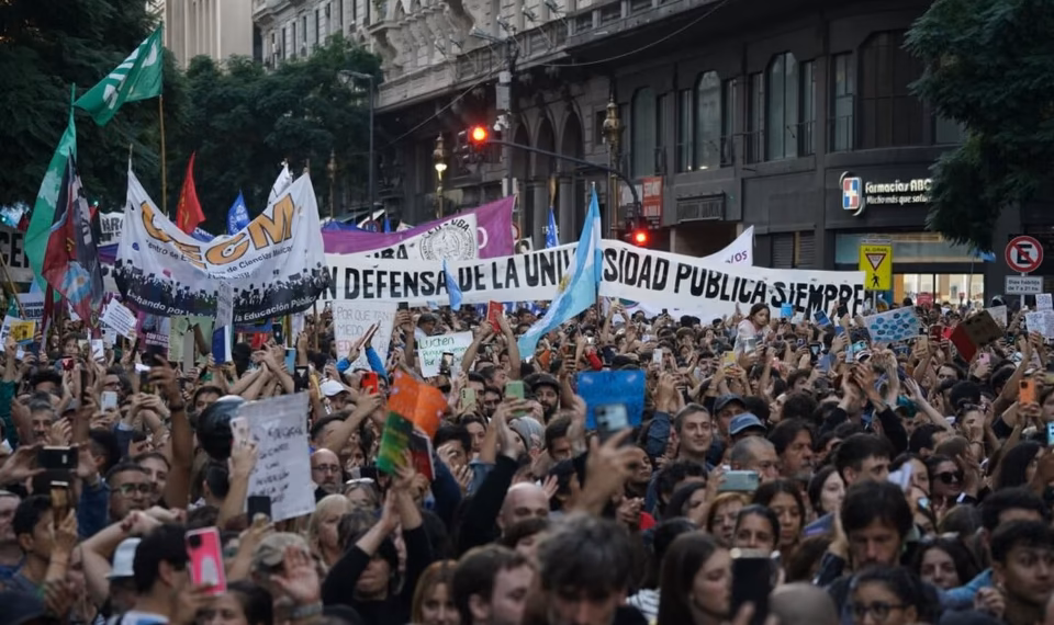 Victoria Villarruel respaldó el reclamo salarial y pidió «retribución acorde» para los docentes