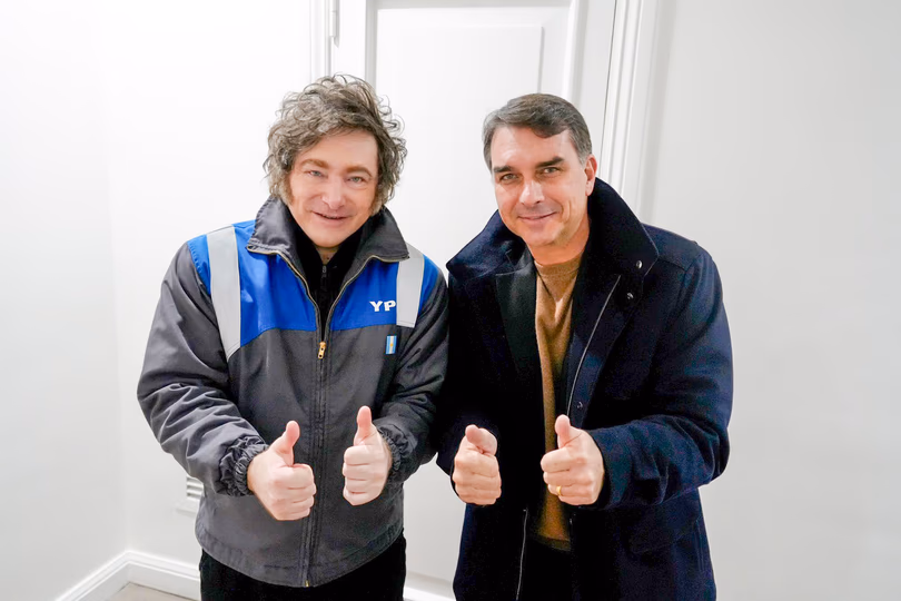 El Presidente confirmó que viajará a Brasil para apoyar a Flavio Bolsonaro