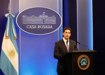 El vocero de Milei dijo que «es una posibilidad» que el dólar llegue a $1800
