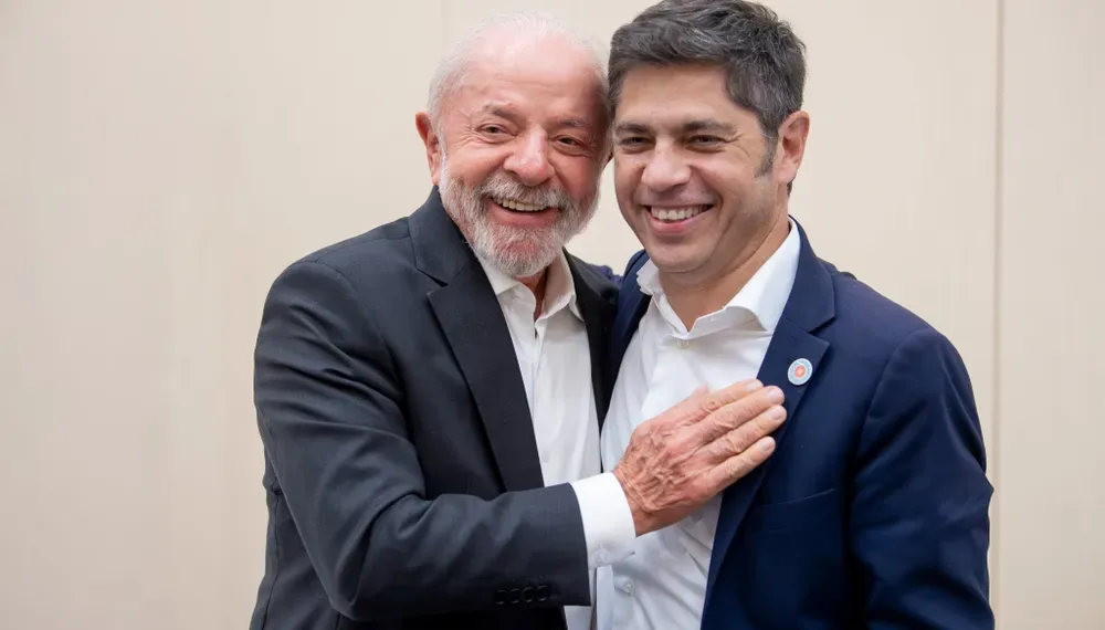 Kicillof acusó a Milei de poner en riesgo la relación con Brasil