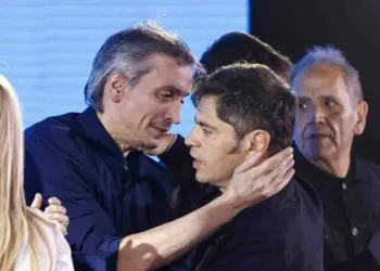 Internas, paradojas y especulaciones: ¿Máximo funcional a Kicillof y un plan para empujar a Axel fuera del PJ?