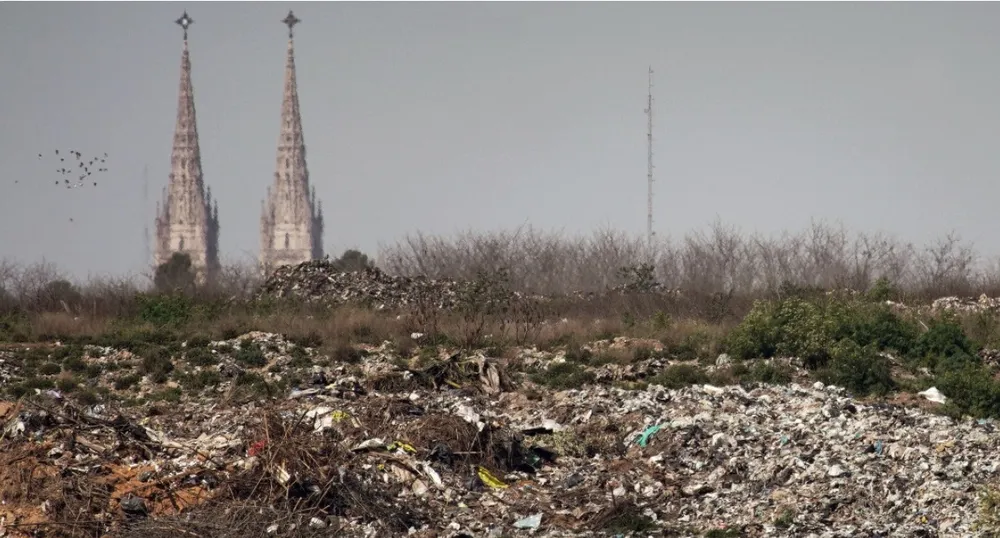 Luján: después de 50 años se cierra el mayor basural a cielo abierto de Argentina
