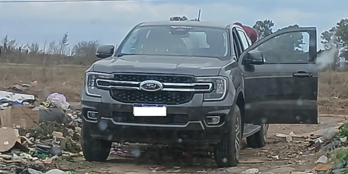Pese a la difusión y advertencia, vecinos siguen arrojando desechos en el camino a Roca