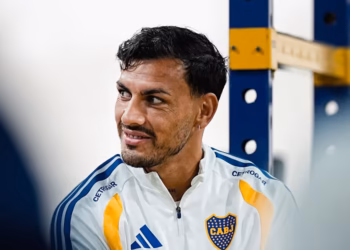 Paredes volvió a Boca y ya se entrenó a la par de sus compañeros