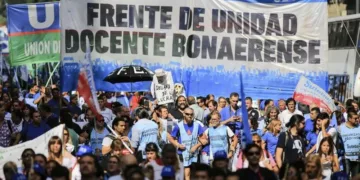Paritaria tensa: el gobierno ofertó una suba del 2,5% a los docentes y los gremios ni siquiera lo consideraron