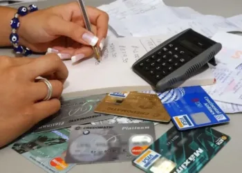 La mora en las familias sigue en alza, se triplicó en un año y quedó al borde del 13%