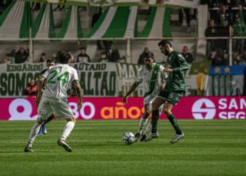 Sarmiento cayó ante Banfield y no levanta vuelo