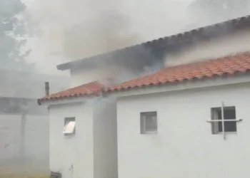 Bomberos sofocaron un incendio en el HIGA