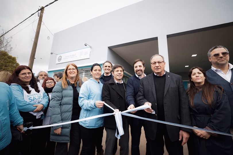 Kicillof: “Mientras Milei viaja para juntarse con magnates, nosotros seguimos recorriendo los municipios»