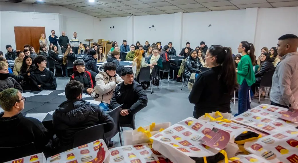 Apertura de Mc Donald´s: se concretó la incorporación de 85 jóvenes
