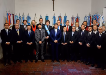 El Gobierno se esperanza con una nueva foto con gobernadores en Tucumán