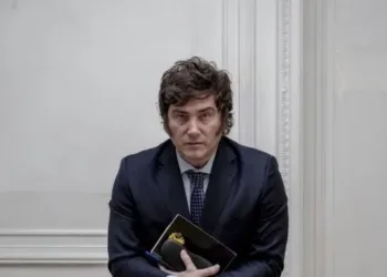 Javier Milei apuesta a relanzar su agenda económica con reformas y baja del riesgo país