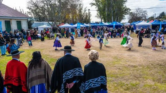 Agustín Roca celebró su 138° aniversario con una gran fiesta popular