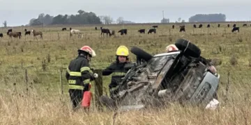 Vuelco fatal en la Ruta Provincial 74: murió una mujer y su hija de 11 años fue hospitalizada