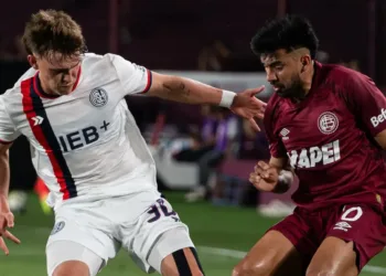 Lanús y San Lorenzo se ven las caras este sábado en el Estadio Ciudad de Lanús por la primera fecha del Grupo A del Torneo Clausura 2026.