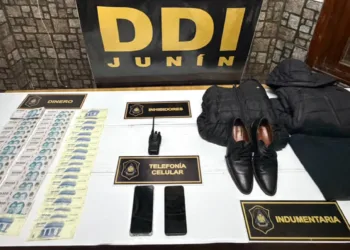 Dos hombres fueron aprehendidos por hurto con inhibidores de señal