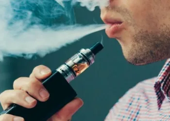 Ordenaron que los vapeadores adviertan sobre los riesgos para la salud