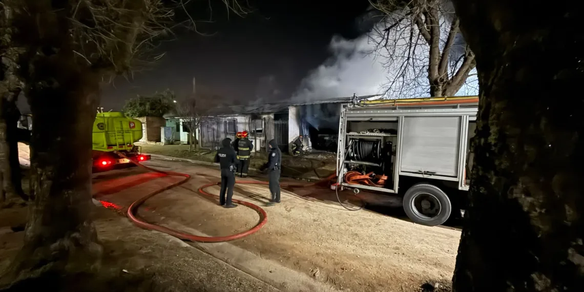 Un hombre resultó con quemaduras en el incendio de una vivienda