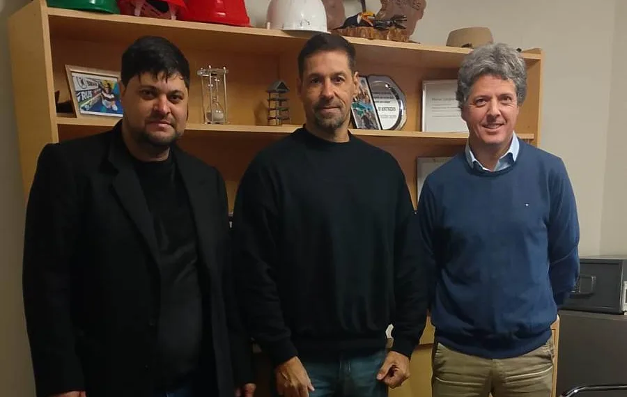 Concejales libertarios visitaron un frigorífico  para conocer sus proyecciones productivas