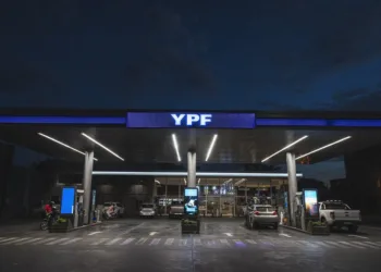 Naftas: avanza la ley para informar con anticipación las subas en PBA