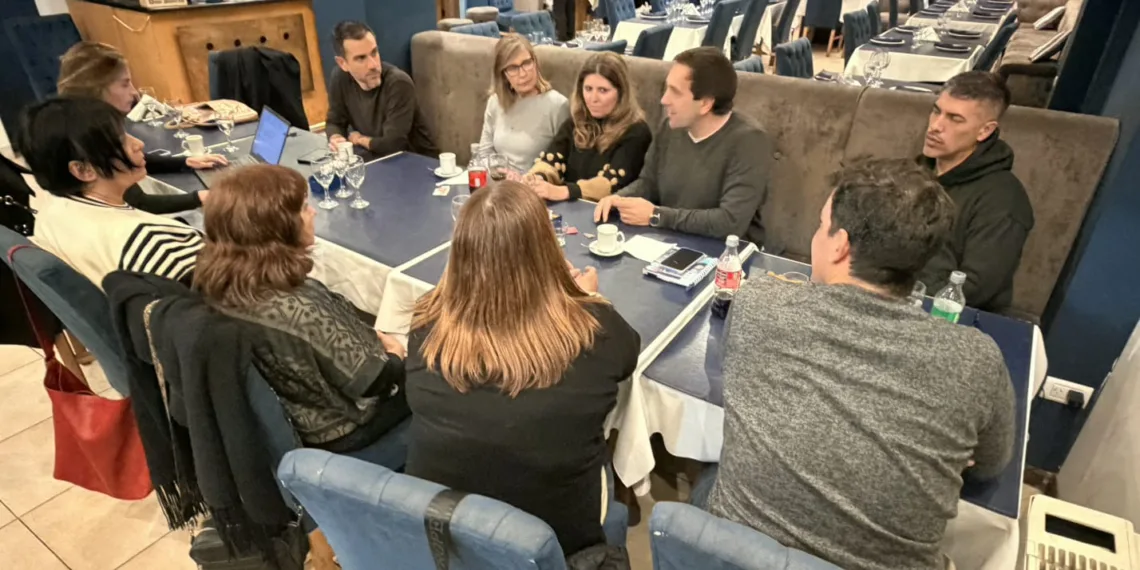 Presentan proyecto de incorporar psicólogos a los equipos docentes de las escuelas bonaerenses