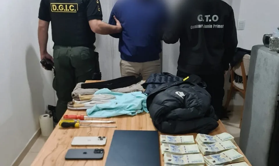 Caen 3 cordobeses por robos con inhibidores en Junín: secuestraron $60 millones y autos de alta gama