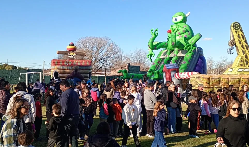 A pleno sol, se vivió una fiesta total en el complejo del SEC