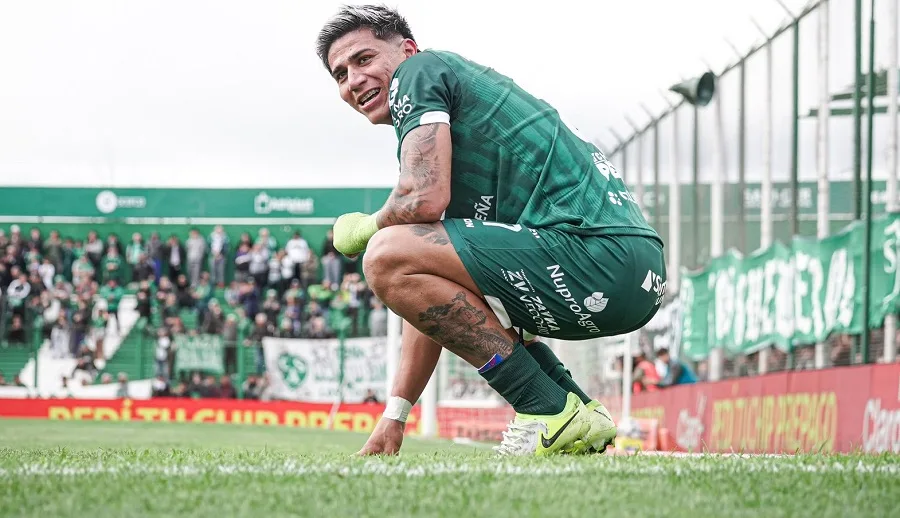 El dulce momento de Junior Marabel: goles, paternidad y la ilusión verde